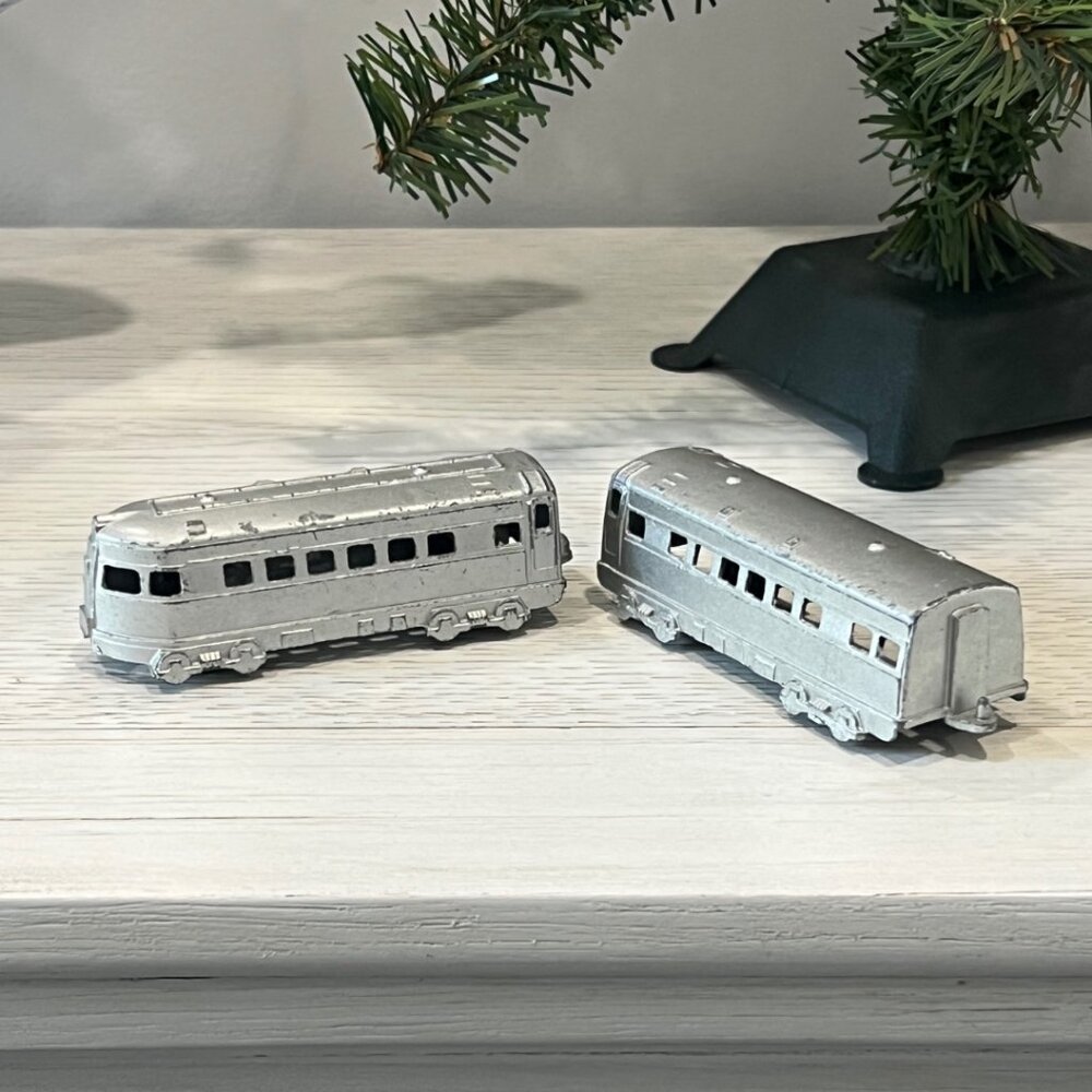 Vintage Lot Midgetoy Die Cast Metal Passenger Boxcar Train Engine Rockford, ILL